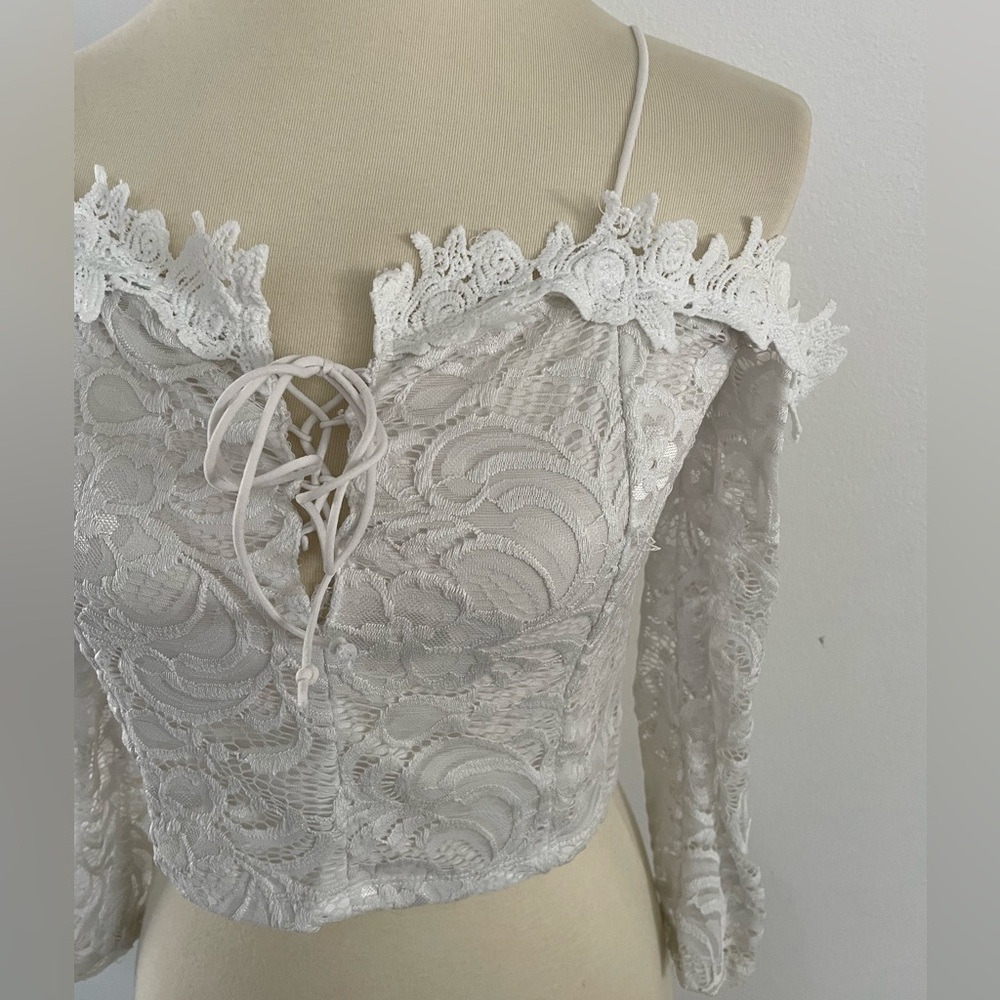 Papermoon Ivory Lace Top Size Medium - Picture 2 of 9